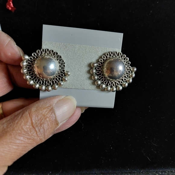 Vintage* 50s Sterling Silver Clip-on Earrings. Mexico - Picture 5 of 6